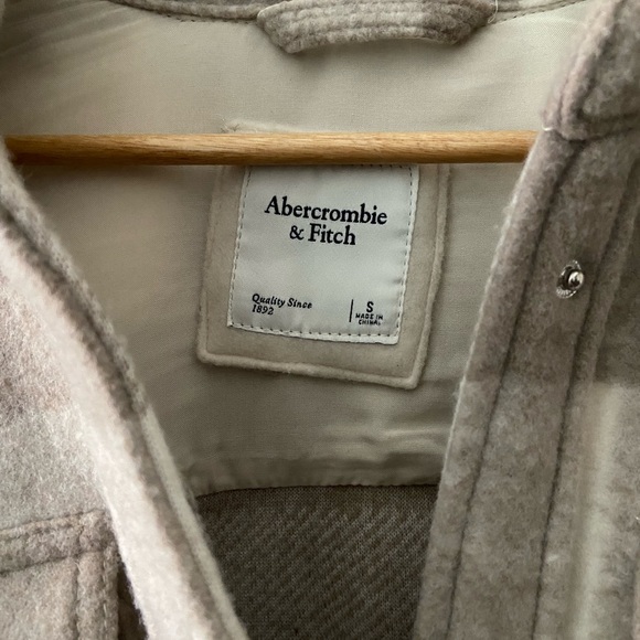 Abercrombie & Fitch - Oversized Plaid Shacket - Size Small - Picture 5 of 5